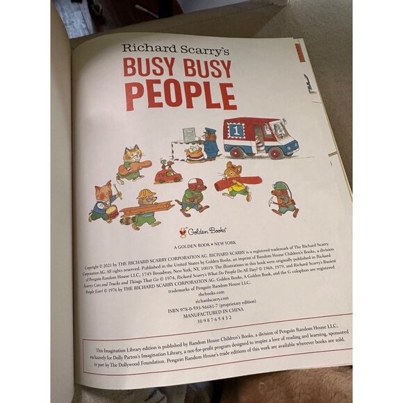Richard Scarry’s Busy Busy People Softcover Imagination Library Copy 2021 - Picture 4 of 6